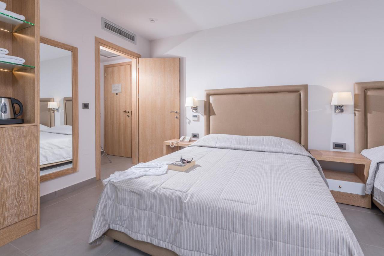 Cactus Beach Hotel Stalís Ngoại thất bức ảnh
